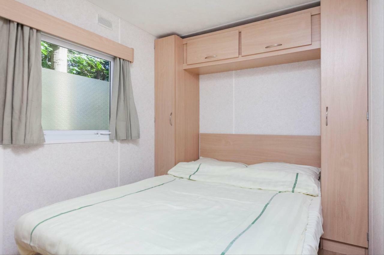 Ra Veluwe Mobile Home อาร์นเฮม ภายนอก รูปภาพ